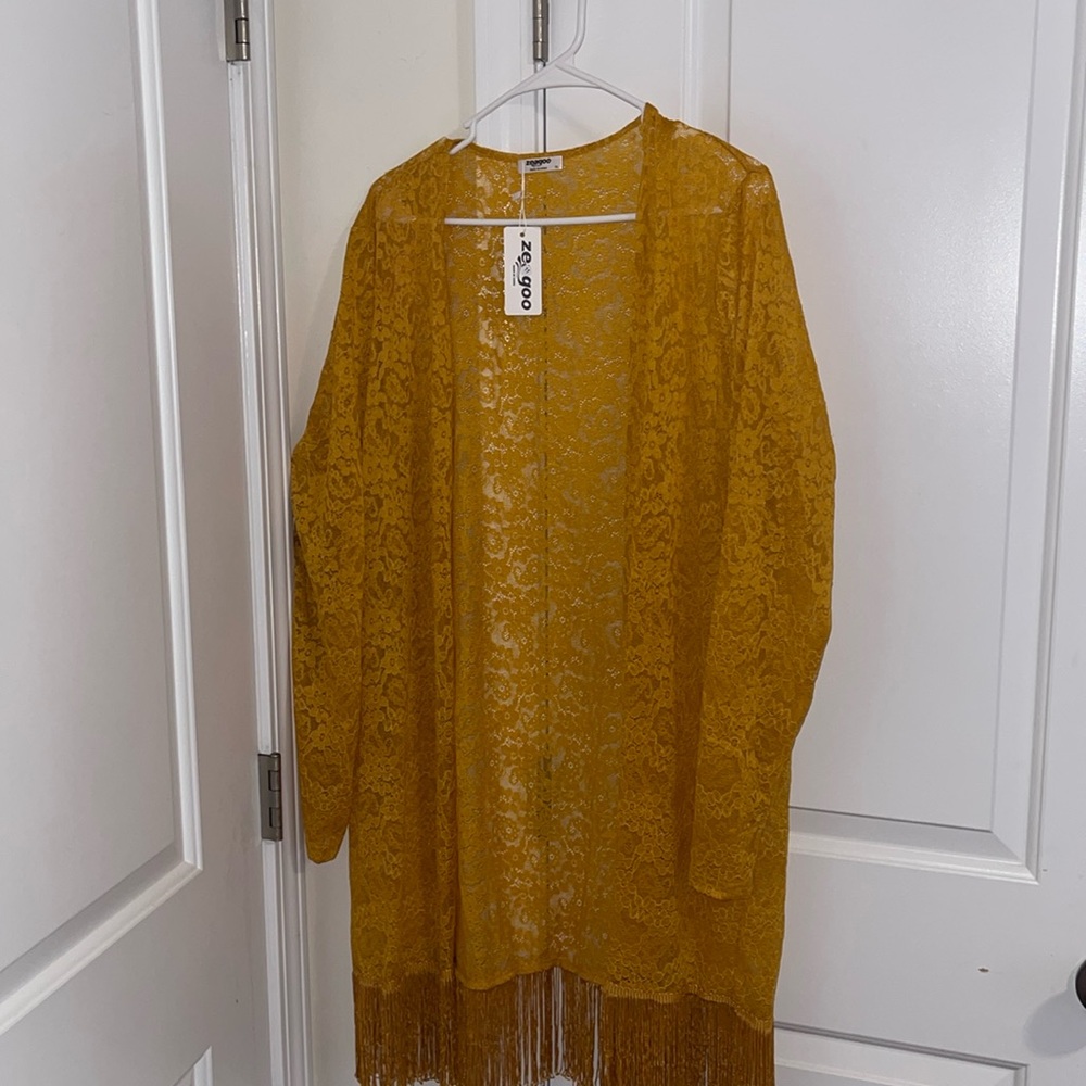 Mustard Yellow Lace Kimono P2P 25 stretches to 27 length 38” to fringe sz xl